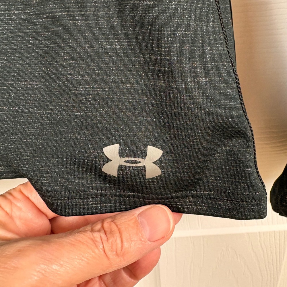 Under Armour ColdGear Top Women's S‎ Black Turtleneck Pullover Base Layer - Picture 5 of 8